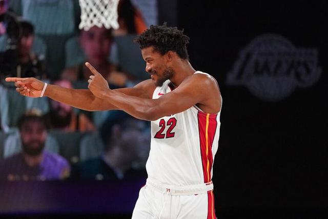 中国男篮集训名单：周琦回归 赵继伟赵睿在列