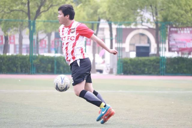 重磅!尼克斯与森林狼交易 唐斯兰德尔互换东家